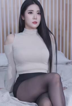 BOMI小姐姐的纯欲风穿搭