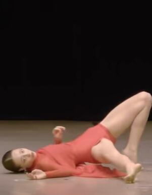 俄罗斯舞蹈团从深处看现代舞