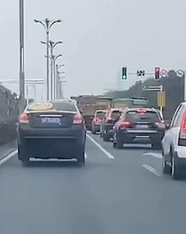 �⳵���ľ�����