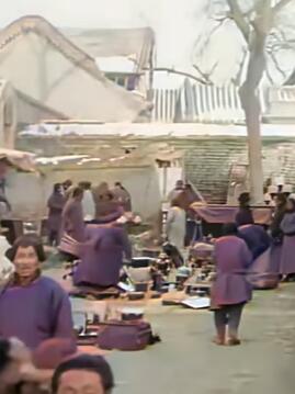 1910年清朝北京真实视频,王府里的格格去吃早餐