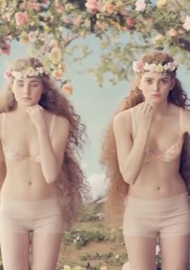 超萌俄罗斯妹子拍的内衣广告,太可爱了