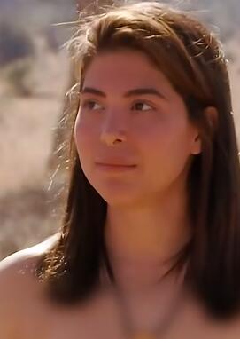 陌生男女组队荒野赤裸求生,遇膘肥体壮大黑妹