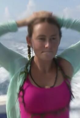 男女赤裸荒野求生,太刺激引得修女来挑战