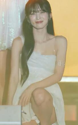 Arin小姐姐白色天使群跳舞直拍慢放~006