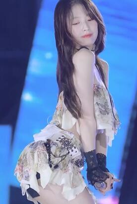 Arin小姐姐短裙-Dun Dun Dance