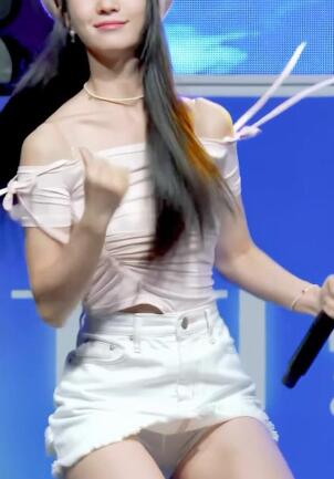 yubin С����ɫ��ȹ����005