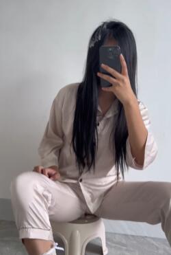 为啥拍这种视频的女的都要遮住脸