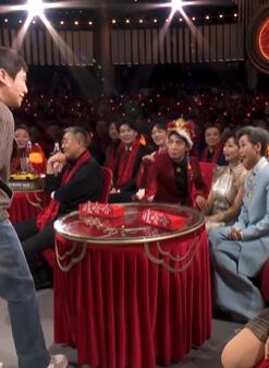 小品《金龟婿》马丽演沈腾岳母