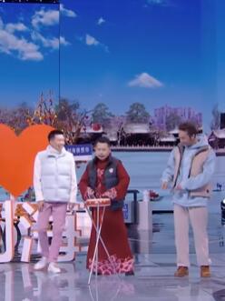 孙杨&张豆豆夫妇北京台春晚跨界演小品