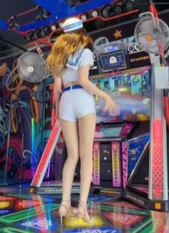 华伦天奴+水手服翻跳皇冠团T-ara完全疯了