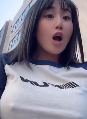 日本美女网红小姐姐no bra出门当配送员