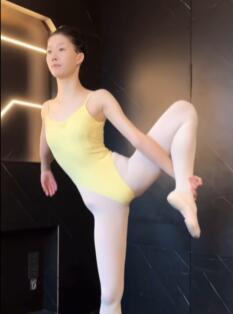 舞蹈艺考生日常练习494