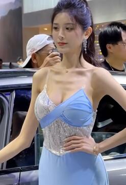 叶子大人顶级颜值车模