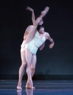 美国芭蕾纪录片《完美的平衡》,有谭元元第五季双人舞