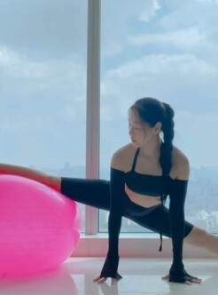 瑜伽教学 男士勿进49