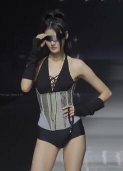 2022深圳内衣秀 模特身材真的不错 不输外国名模