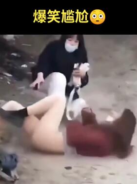 只要你不尴尬尴尬的就是别人 爆笑视频