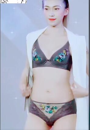 模特秀泳装时尚走秀31