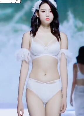 泳装秀 仙气壁纸 模特秀