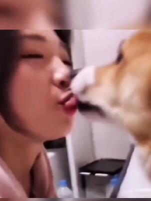 谁都不能抢我东西吃,谁都不可以 搞笑动物配音 爆笑