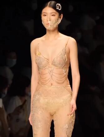 ��Ůģ������ž������Ƶ9