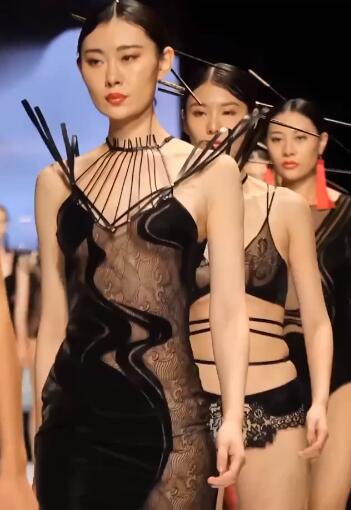 ��Ůģ������ž������Ƶ10