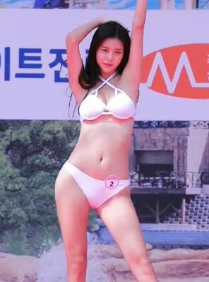 ����Ӿװ���� �˶�Ů��