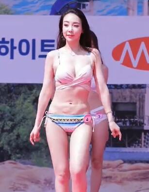 Ӿװ�� ģ������ �Ȼ���