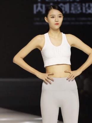 莹莹火力营热舞1