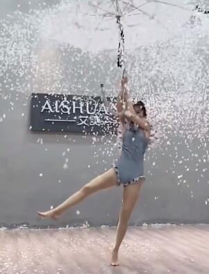 热爱舞蹈的小兵8