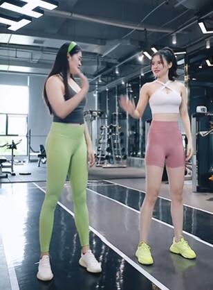 健身动作来了,喜欢吗