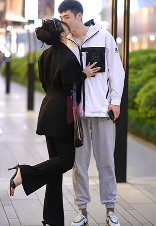 要不要跟你的另一半来一次这样的街拍