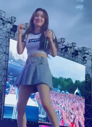 韩国女团性感热舞25裴珠泫