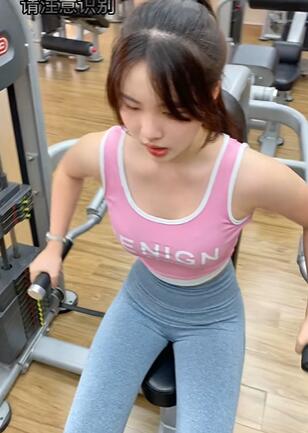 到点了该干饭啦!#美女健身