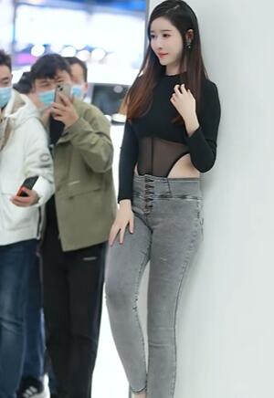 牛仔裤搭配 #阔腿裤穿搭 #好身材秀出来