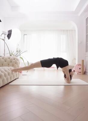 早起开个肩吧 #我在快手练瑜伽 #后弯