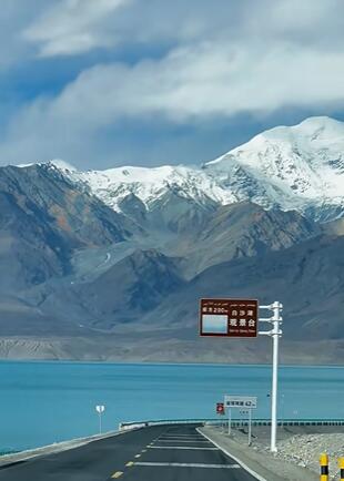 新疆生产建设兵团第十师白沙湖景区