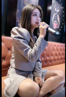 漂亮小姐姐「爱唱歌的琳妹」cover伤感情歌《遗憾的过客