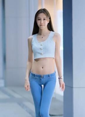 99热舞视频美女紧身牛仔裤