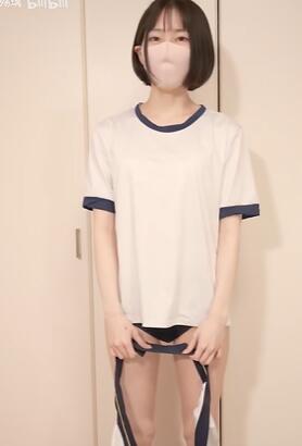 一条“仪式感”很足的衣服