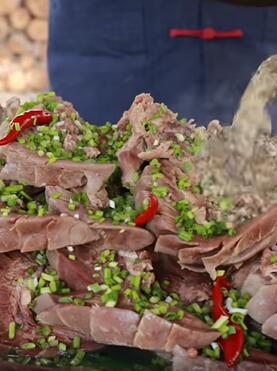 买了15根猪口条,食叔做创新“椒麻猪舌”