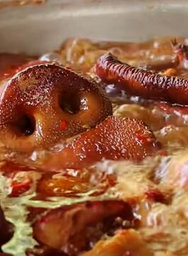 80买俩猪头,大叔做脆皮焖猪头