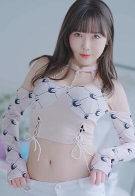 tsuki小姐姐的火辣热裤穿搭