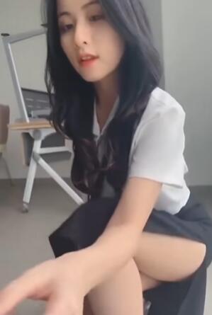 同学你的笔掉了