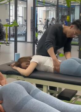 不敢想象手感多好,这弹性啧啧啧