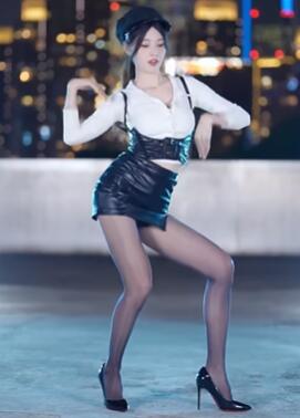 衬衫皮裙姐姐女时代-经典舞曲【巫小萤】