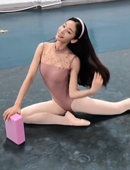 舞蹈生搬砖打卡