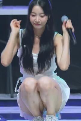 yubin 小姐姐白色连衣裙跳舞002