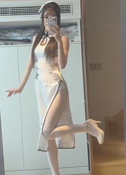 翎雪姐姐好清秀的姑娘