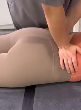 全身肌肉拉伸按摩治疗 240912